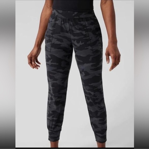 Athleta Pants - Athleta Saluation Camo Joggers